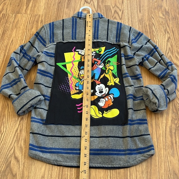 Quiksilver Mickey and Friends Fleece Shirt Kids size Large - Picture 3 of 6